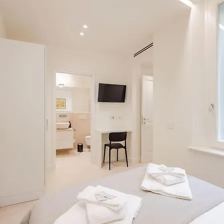 In The Heart Of Ghirlandina Apartament Modena